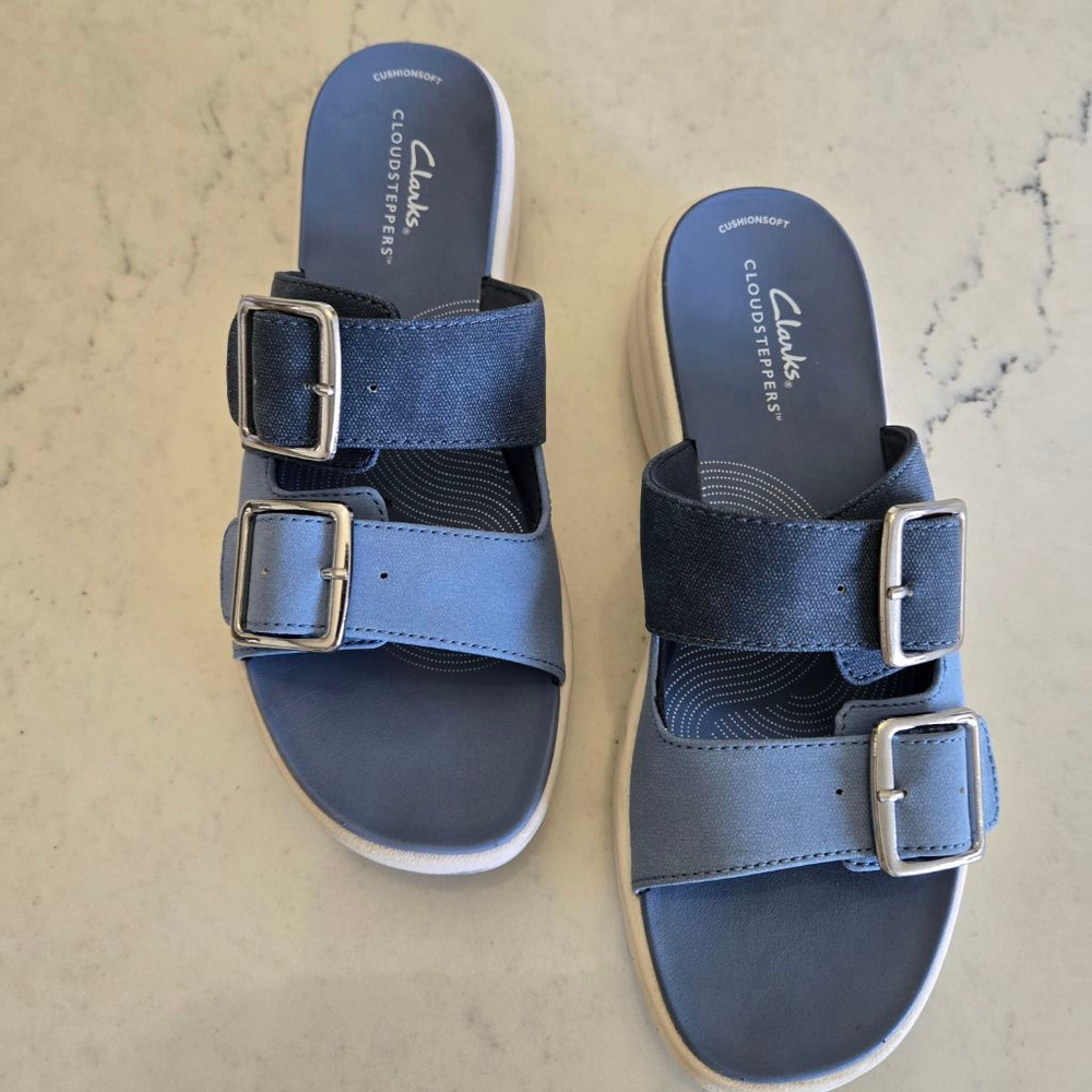 Women's Clarks Cloudsteppers Blue Buckle Sandals Size 8